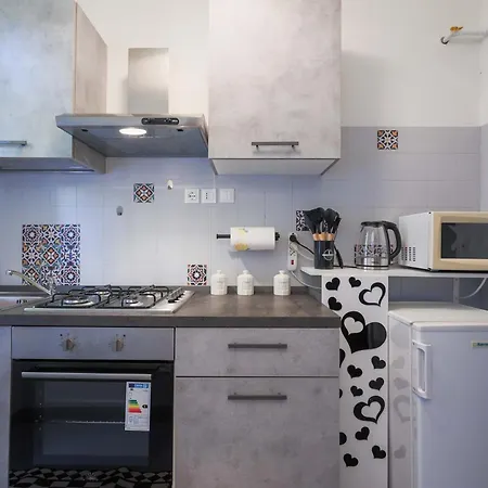 Oasi Garden House, Relax E Giardino A Appartamento *