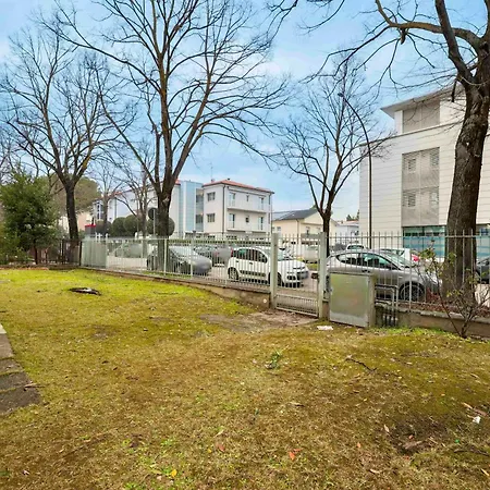 Oasi Garden House, Relax E Giardino A Appartamento *